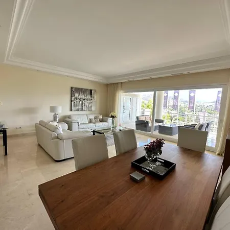 La Corniche,3bed With Pool Apartment Marbella