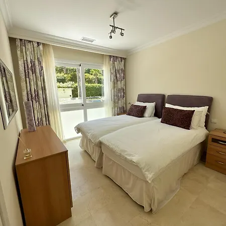 Apartment La Corniche,3bed With Pool Marbella