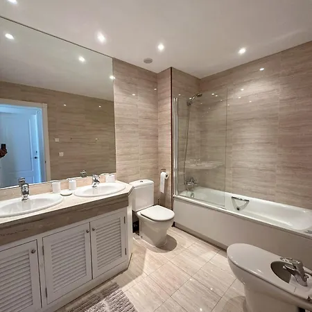 La Corniche,3bed With Pool Apartment