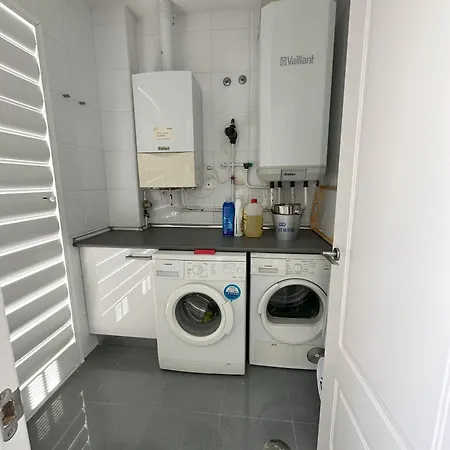 La Corniche,3bed With Pool Apartment *